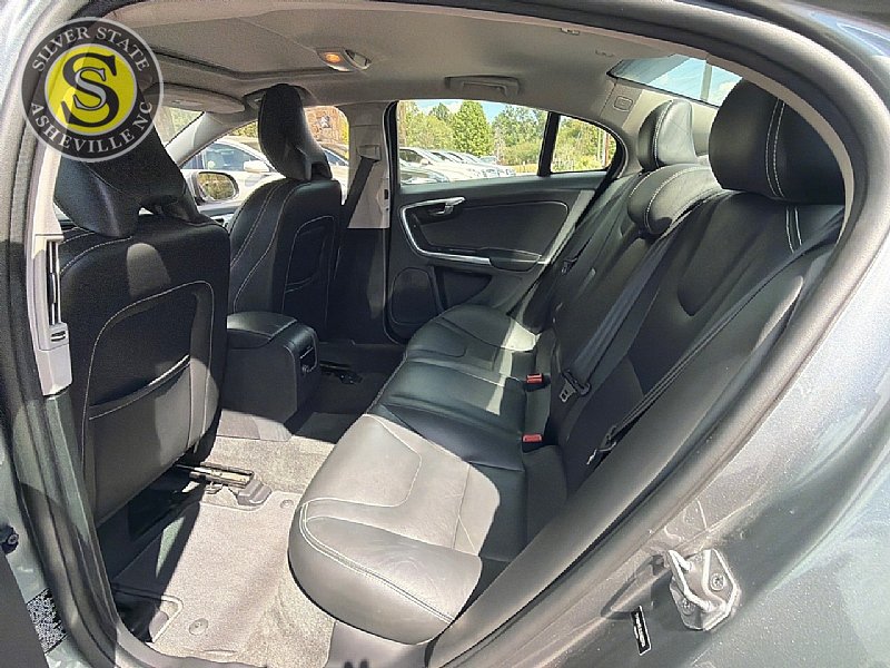 Used 2018 Volvo S60 T5 Dynamic w/ Vision Package AWD/4WD image 13