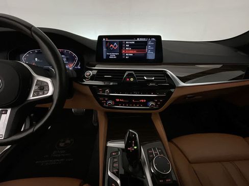 Used 2020 BMW 540i xDrive w/ M Sport Package image 14