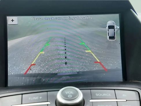 Used 2017 Ford Escape SE w/ Equipment Group 201A image 22