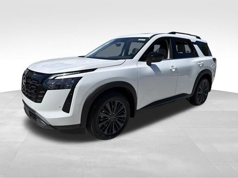 New 2026 Nissan Pathfinder SL w/ SL Premium Package (P04) FWD image 3