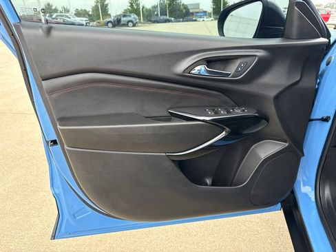 Used 2024 Chevrolet Trax RS w/ Driver Confidence Package FWD image 17