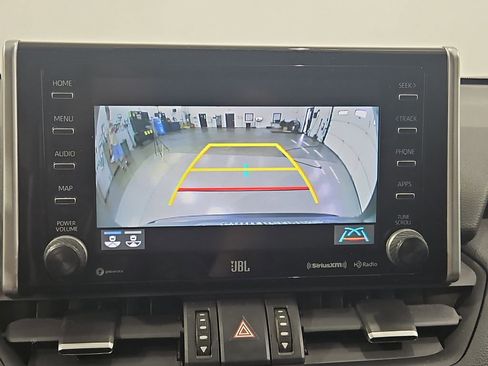 Used 2020 Toyota RAV4 Limited image 21