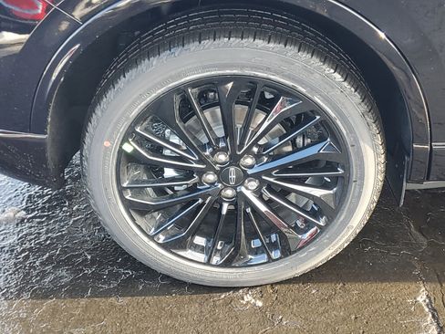 New 2026 Lincoln Corsair Premiere image 5