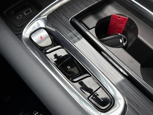 Used 2023 Buick Enclave Essence w/ Experience Buick Package image 23