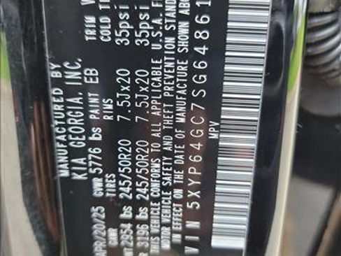 Used 2025 Kia Telluride S FWD image 23