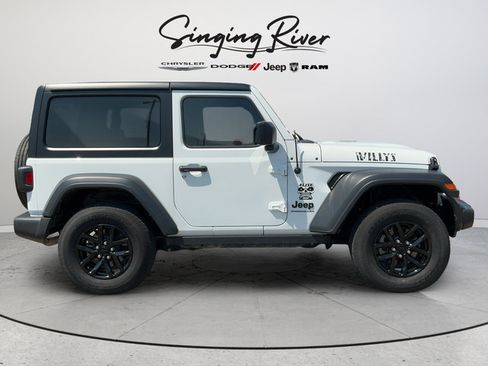 Used 2023 Jeep Wrangler Sport AWD/4WD image 8