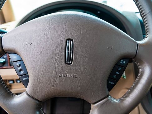 Used 2002 Lincoln LS RWD image 11