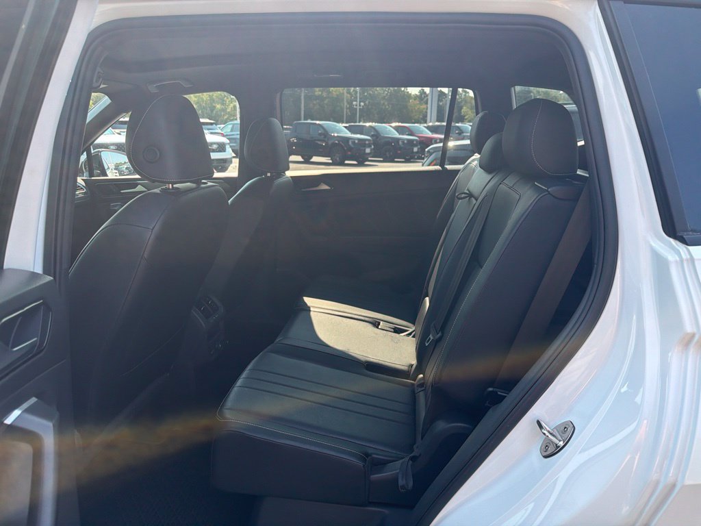 Used 2023 Volkswagen Tiguan SE R-Line FWD image 14