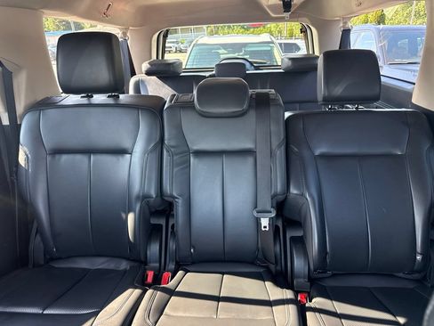 Used 2024 Ford Expedition Max XLT AWD/4WD image 4
