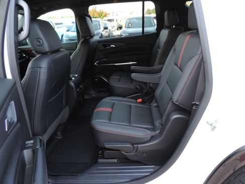 Used 2024 Chevrolet Traverse RS w/ LPO, Floor Liner Package FWD image 22
