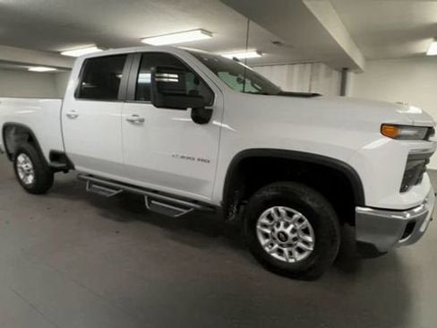 Certified 2024 Chevrolet Silverado 2500 LT w/ Convenience Package AWD/4WD image 2