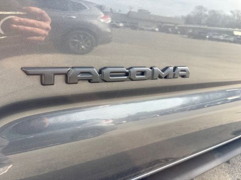 Used 2023 Toyota Tacoma SR5 RWD image 8