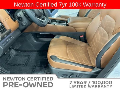 Used 2025 Nissan Pathfinder Platinum w/ Cargo Package FWD image 18
