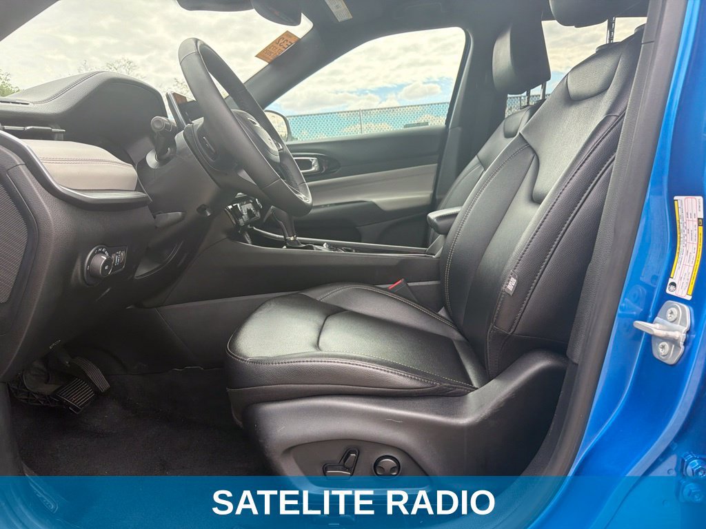 Used 2025 Jeep Compass Limited AWD/4WD image 9