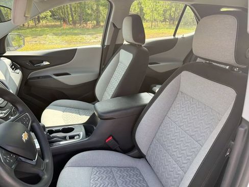 Used 2024 Chevrolet Equinox LS w/ Driver Confidence II Package AWD/4WD image 14