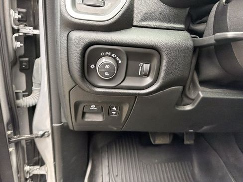 Used 2022 RAM 1500 Big Horn AWD/4WD image 18