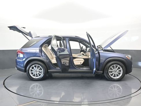 Used 2024 Mercedes-Benz GLE 450e 4MATIC image 91