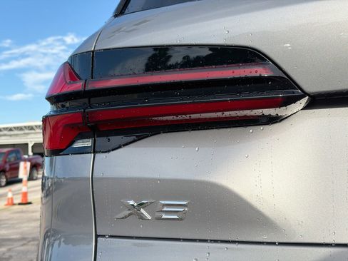 New 2026 BMW X5 xDrive50e w/ M Sport Package AWD/4WD image 10