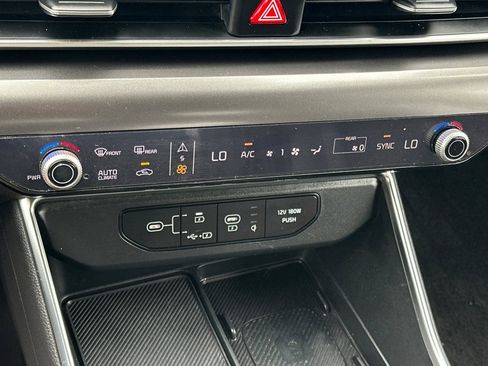 Used 2025 Kia Carnival SX w/ SX Dark Edition Package FWD image 21