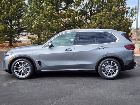 New 2026 BMW X5 xDrive50e w/ Climate Comfort Package AWD/4WD image 2