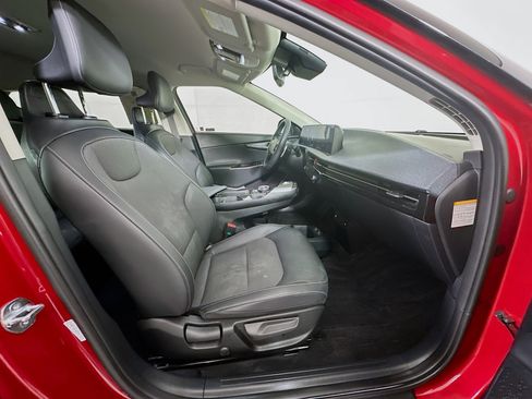 Used 2024 Kia EV6 Light image 30