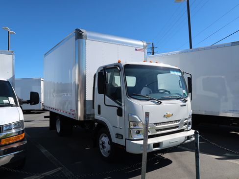 Used 2025 Chevrolet Low Cab Forward RWD image 2