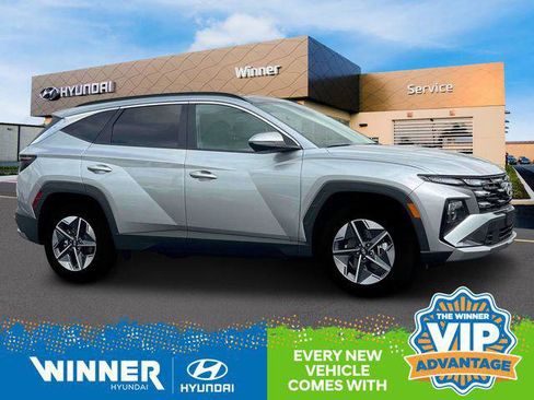 New 2025 Hyundai Tucson SEL image 10