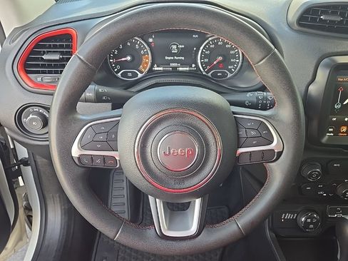 Used 2023 Jeep Renegade Trailhawk AWD/4WD image 16