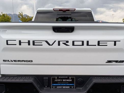 Used 2024 Chevrolet Silverado 1500 ZR2 w/ Technology Package AWD/4WD image 13