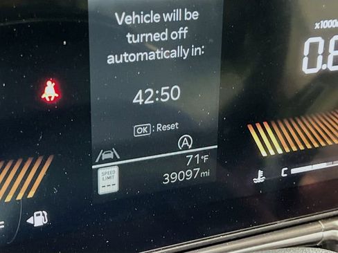 Used 2024 Kia Sorento S image 12