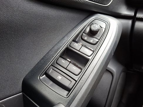 Certified 2023 Subaru Crosstrek 2.0i image 24