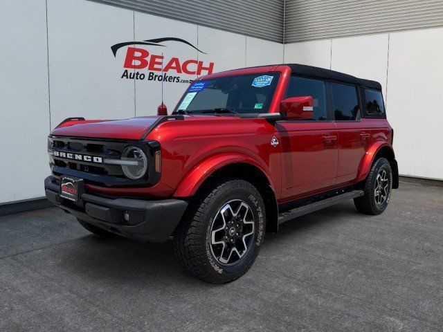 Used 2023 Ford Bronco Outer Banks AWD/4WD image 1