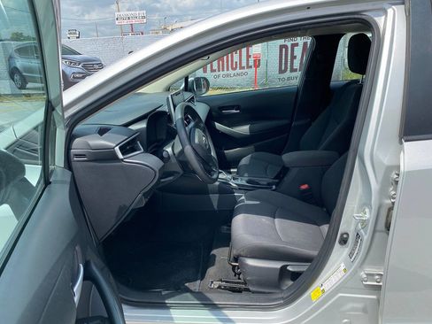 Used 2020 Toyota Corolla LE image 5