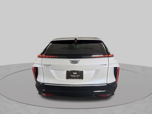 Used 2024 Cadillac Lyriq Luxury RWD image 6
