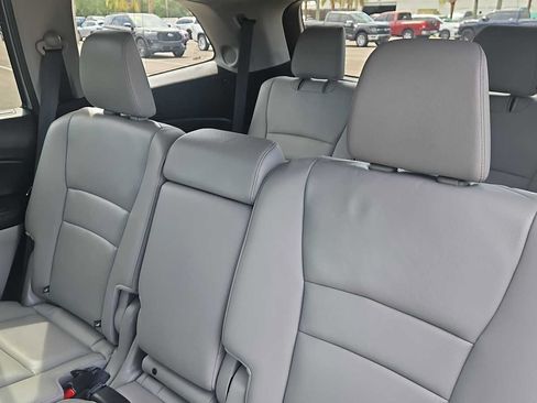 Certified 2018 Honda Pilot Touring image 26