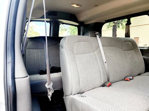 Used 2018 Chevrolet Express 2500 LT w/ LT Preferred Equipment Group image 42