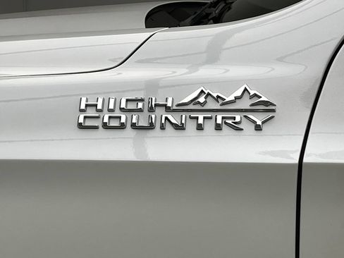 Certified 2023 Chevrolet Tahoe High Country w/ Premium Package AWD/4WD image 38