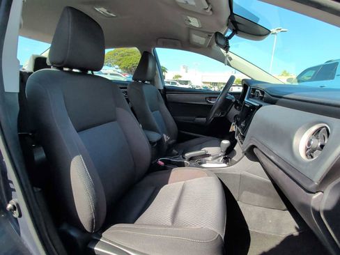 Used 2017 Toyota Corolla LE image 24