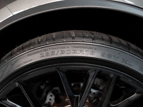 Used 2016 Chevrolet Corvette Z06 w/ 2LZ Preferred Equipment Group RWD image 76