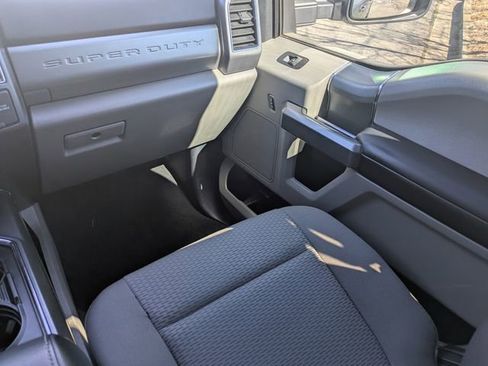 Used 2022 Ford F250 XLT w/ XLT Premium Package image 17