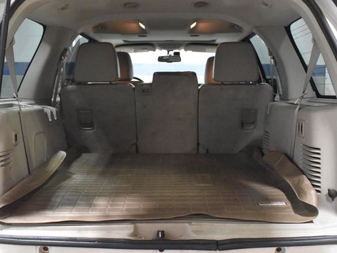 Used 2013 Ford Expedition Limited image 22