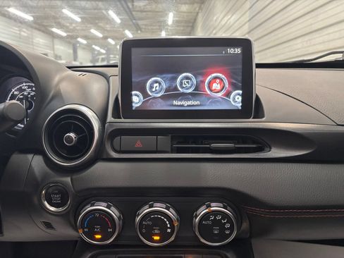 Used 2017 FIAT 124 Spider Abarth RWD image 18
