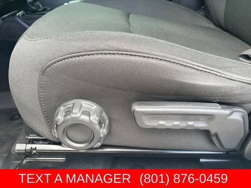 Used 2023 Jeep Gladiator Sport AWD/4WD image 15