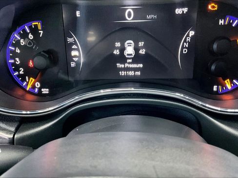 Used 2022 Jeep Grand Cherokee Altitude image 13