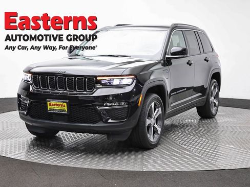 Used 2023 Jeep Grand Cherokee 4WD 4xe image 1