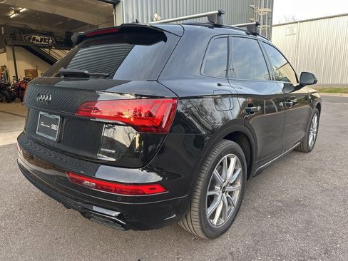 Used 2024 Audi Q5 e Premium Plus w/ Premium Plus Package image 4