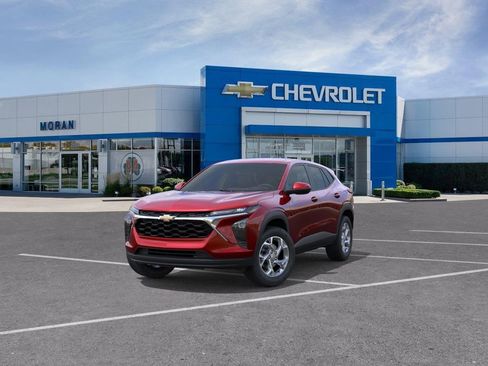 New 2026 Chevrolet Trax LS image 8