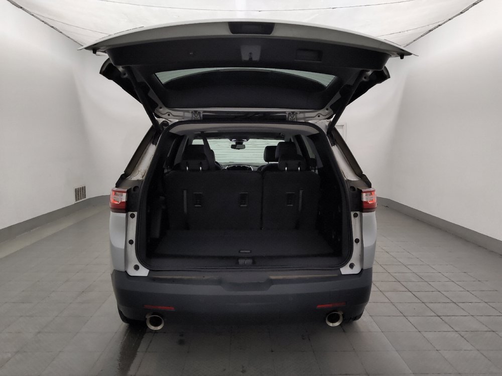 Used 2020 Chevrolet Traverse RS FWD image 29