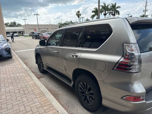 Used 2020 Lexus GX 460 Premium w/ Premium Package AWD/4WD image 10