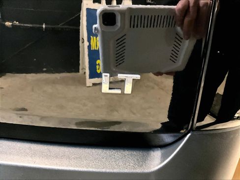 Used 2023 Chevrolet Traverse LT image 30